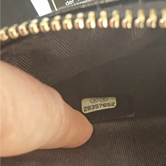 🖤RARE🖤 Chanel CC Calfskin Crocodile Embossed Cosmetic Case Pouch Black G… - Picture 13 of 13